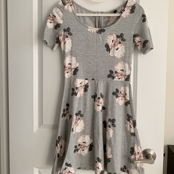 Dress (Size S) - Picture 1 of 3